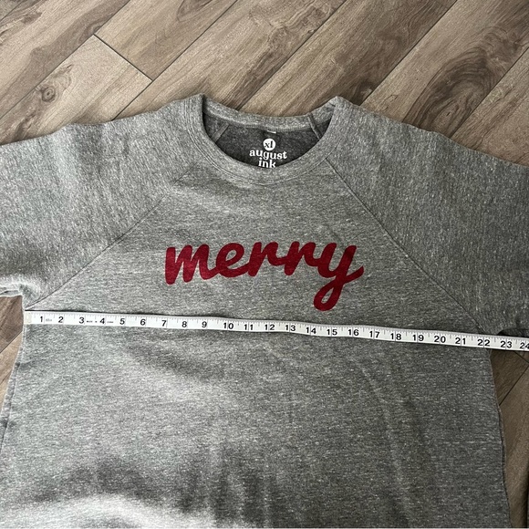 “Merry” Sweatshirt - Size XL - Picture 4 of 5